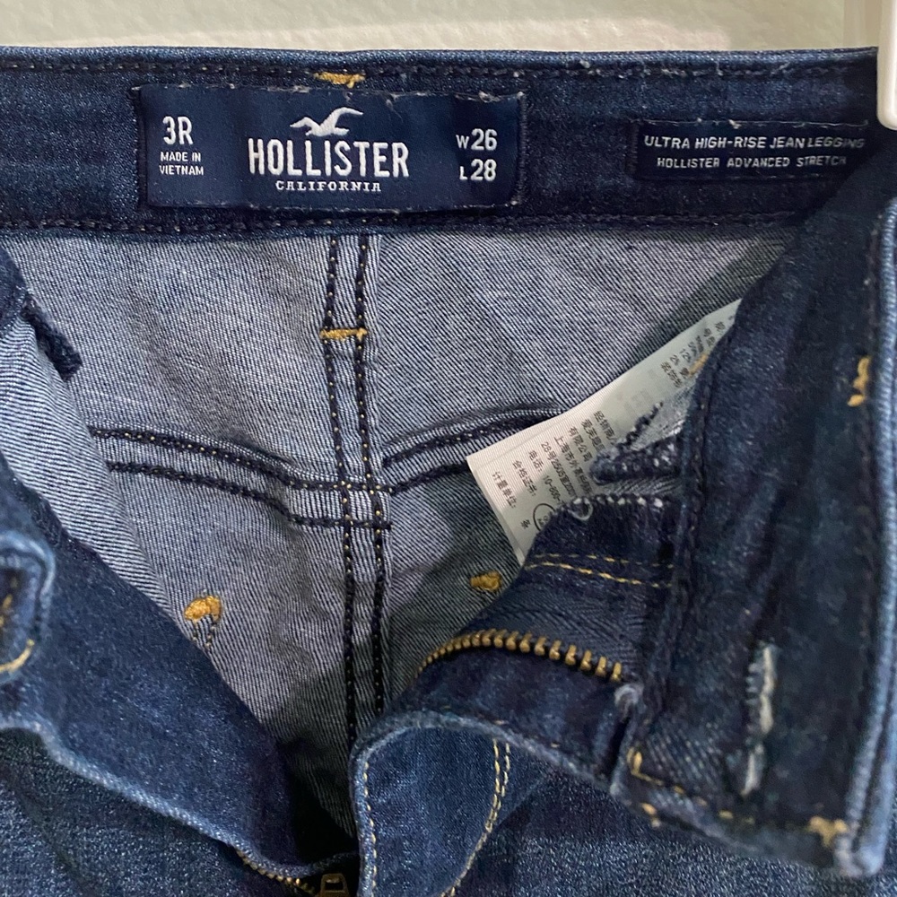 Hollister Ultra High-Rise Jean leggings Hollister advanced stretch
